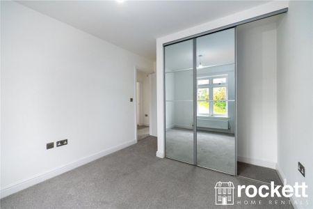 4 bedroom detached house to rent - Photo 3