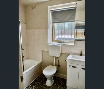 Rare gem available now - Photo 3