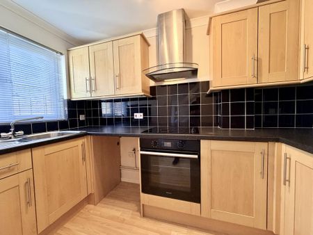 2 bedroom terraced house to rent - Photo 4