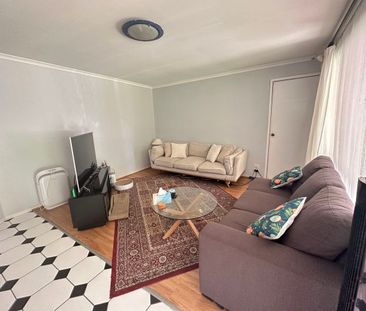 Four Bedroom Family Home in Runcorn with super location - Photo 2