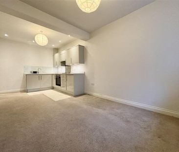 Winchcombe Street, Cheltenham, GL52 - Photo 2