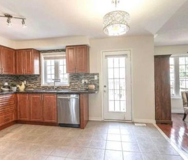 For Lease - 52 Wandering Trail Drive, Brampton, Ontario - Photo 3