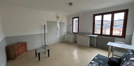 Location Appartement 1 pièce 28m² THIERS 63300 - Photo 2