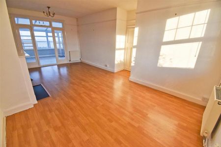 5 bedroom detached house to rent - Photo 4