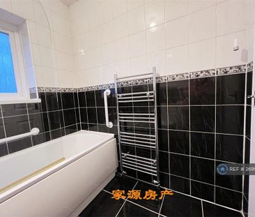 1 bedroom in a house share to rent - Photo 5