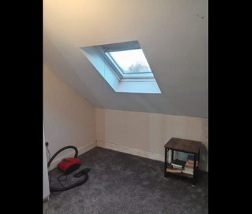 Room in a Shared House, Victoria Road, IG11 - Photo 1