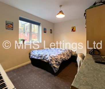 4 Bedroom Flat for rent in Abbots Mews - Photo 6