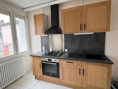 Location Appartement 4 pièces 72m² - Photo 5