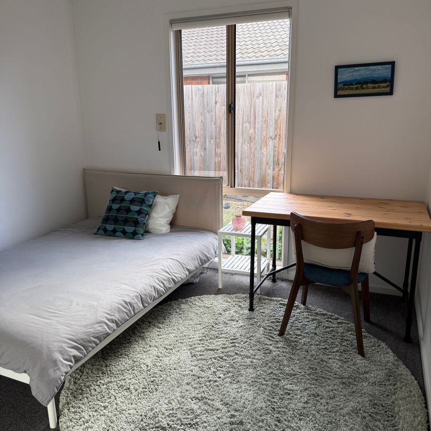 Coburg North - Photo 1