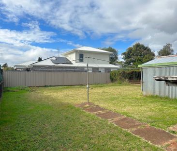 Room 3/8 Ranfurly Street, Newtown - Photo 2