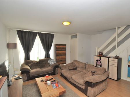 Detached house to rent on - Photo 4