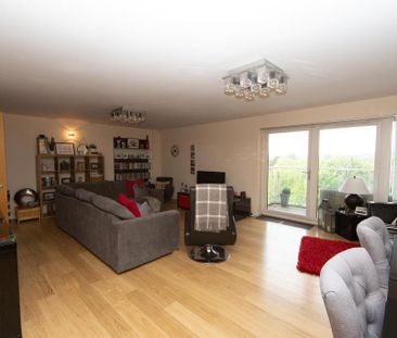 2 bedroom apartment to rent - Photo 2