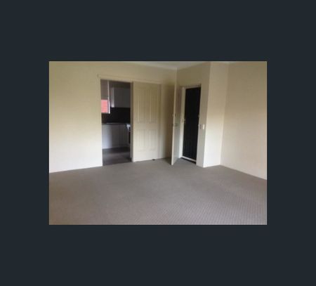 8/19 Chamberlain Street, Campbelltown, NSW 2560 - Photo 5