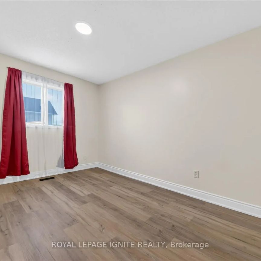 18 GILL CRESCENT - Photo 1