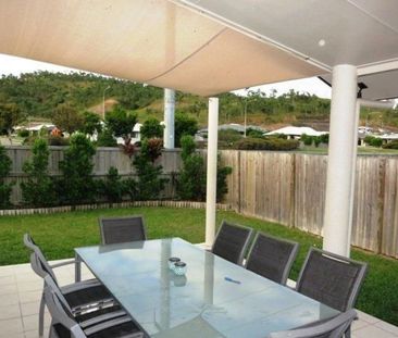 Modern, Easy Living - 30 Ellsworth Drive, Mount Louisa - Photo 2