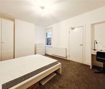 Victoria Road, Guildford, Surrey, GU1 4DJ - Photo 2
