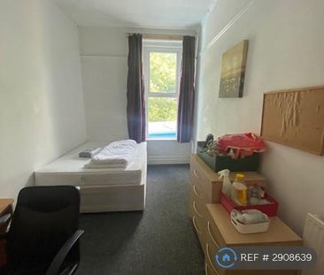 8 bedroom terraced house to rent - Photo 3