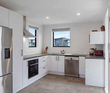 99 Battalion Drive, Papakura, Auckland - Photo 2