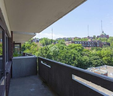 4760 Chemin de la Côte-des-Neiges, Montréal, QC - Photo 5