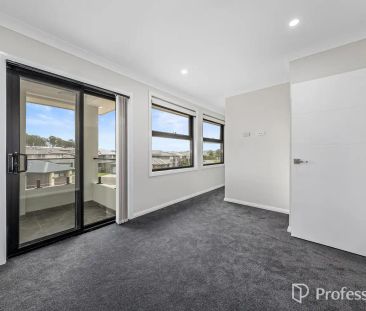 “Family Home in High Grove Estate” - Photo 2