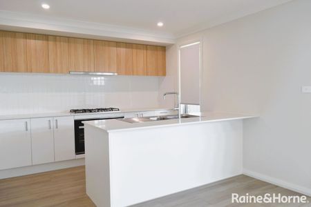 Brand new stunning 4-bedroom home - Photo 5