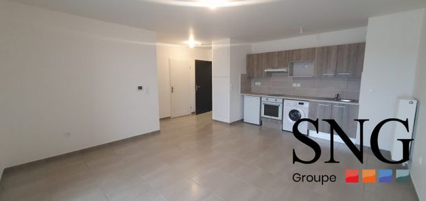 T2 AVEC LOGGIA + PARKING - Photo 1