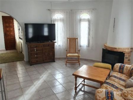 Piso de alquiler en Carrer Costa Rica, 35, Coloma - Photo 2