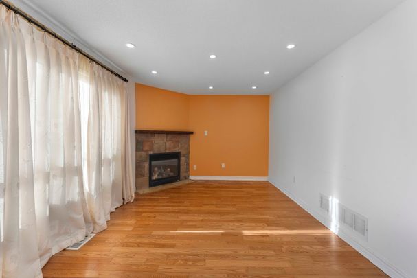 For Lease - 1 Cameron Glen Boulevard, Toronto, Ontario - Photo 1