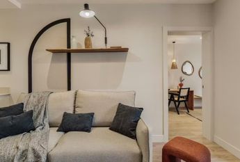 Carrer de Balmes, Barcelona, Catalonia 08022