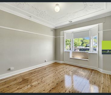 Walk To Town - Photo 5