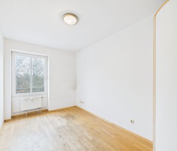 Lichtdurchflutetes Wohnhighlight mit perfekter Raumaufteilung & Balkon - Photo 4