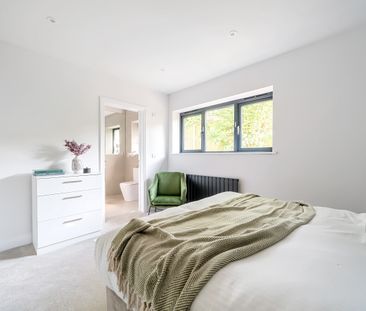 Sandy Lane, Church Crookham, GU52 - Photo 4