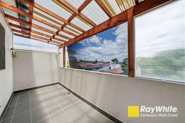 Charming 2 Bedroom! Inclusive of Gas, Electricity & Water! - Photo 1