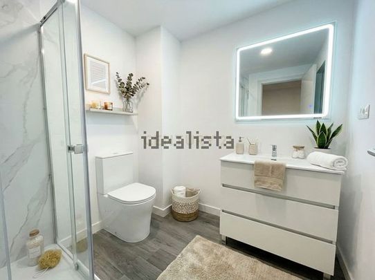 Alquiler de chalet pareado en Calle Jábega - Photo 1