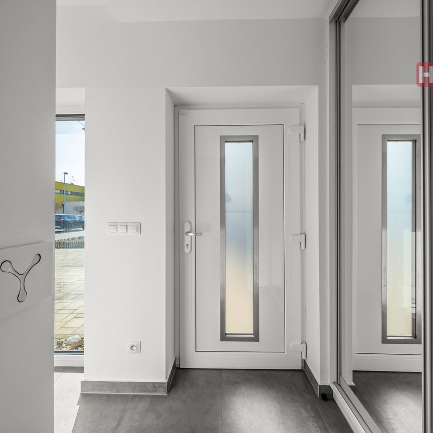 Pronájem rodinného domu 114 m², Lipoltická 956, Praha - Photo 1