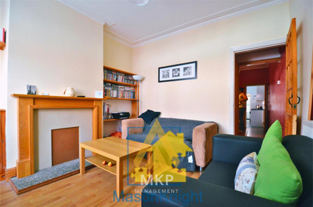 3 bedroom terraced house to rent - Photo 3