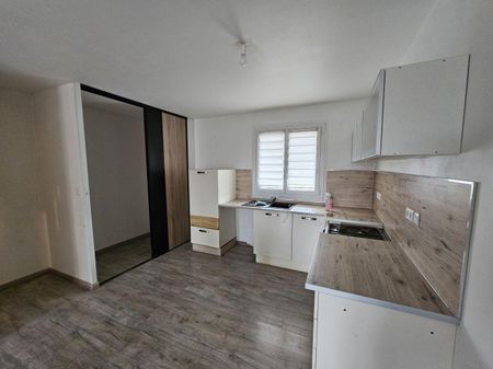 Location Maison 3 pièces 68m² VONNAS 01540 - Photo 3