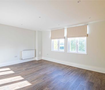 2 bed First Floor Flat for rent - Photo 1