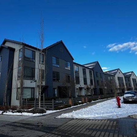 2-Bedroom Flex 3-Bath plus Flex Corner Townhouse w/ Iconic Views - Photo 1