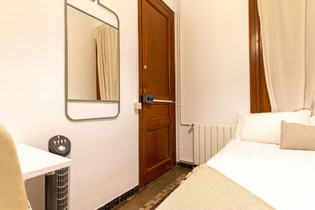 Carrer de Mallorca, Barcelona, Catalonia 08037 - Photo 3