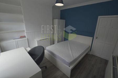 3 bedroom terraced house to rent - Photo 3