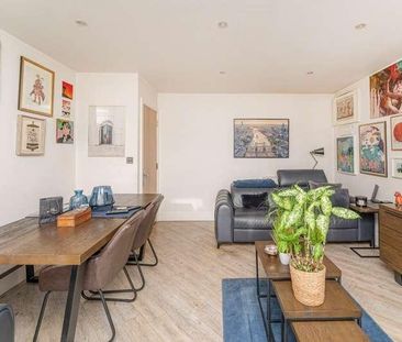 Oak Mount Lodge, London Road, Enfield, EN2 - Photo 1