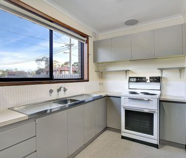Prime North Essendon Two-Bedroom Unit - Photo 3