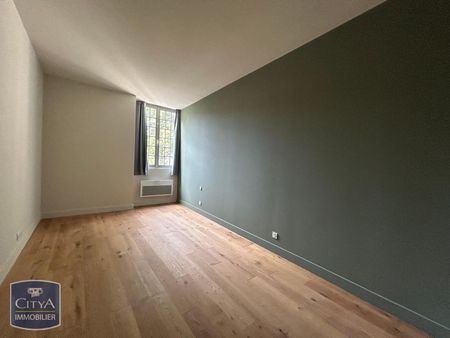 Location Appartement 3 pièces 72m² DOLE 39100 - Photo 2