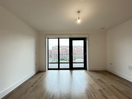 2 Bedroom Apartment To Let - Photo 1