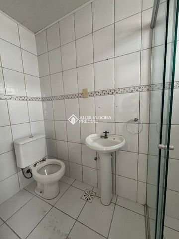 Kitnet com 1 quarto e 27m² para alugar em Jardim Leopoldina, Porto Alegre. - Foto 2
