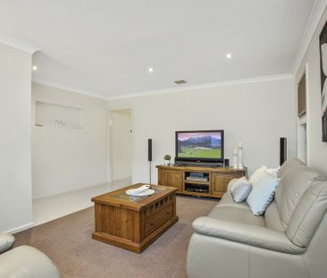 Four bedroom family home - Photo 1