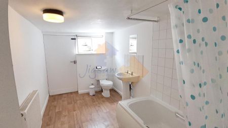 4 bedroom townhouse to rent - Photo 5