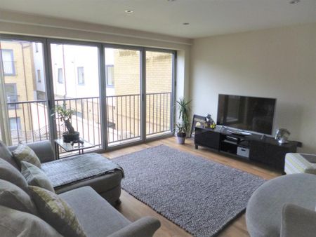 2 bedroom flat to rent - Photo 4