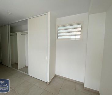 Location Appartement 3 pièces 85m² ST DENIS 97400 - Photo 4